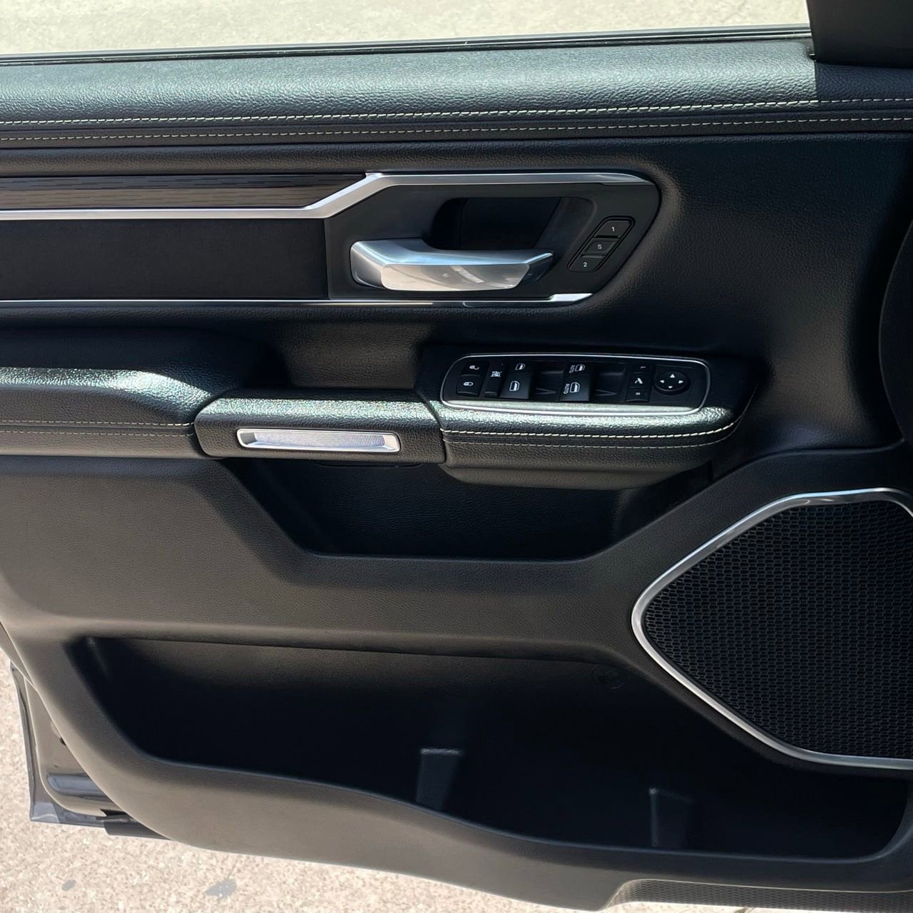 2024 RAM Ram 1500 Pickup Laramie - Photo 21