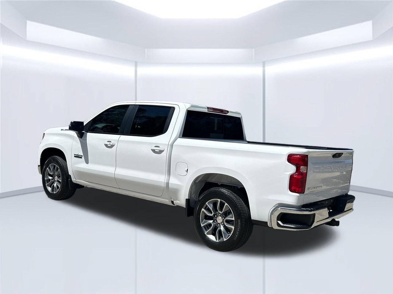 2026 Chevrolet Silverado 1500 LT Truck, photo 3