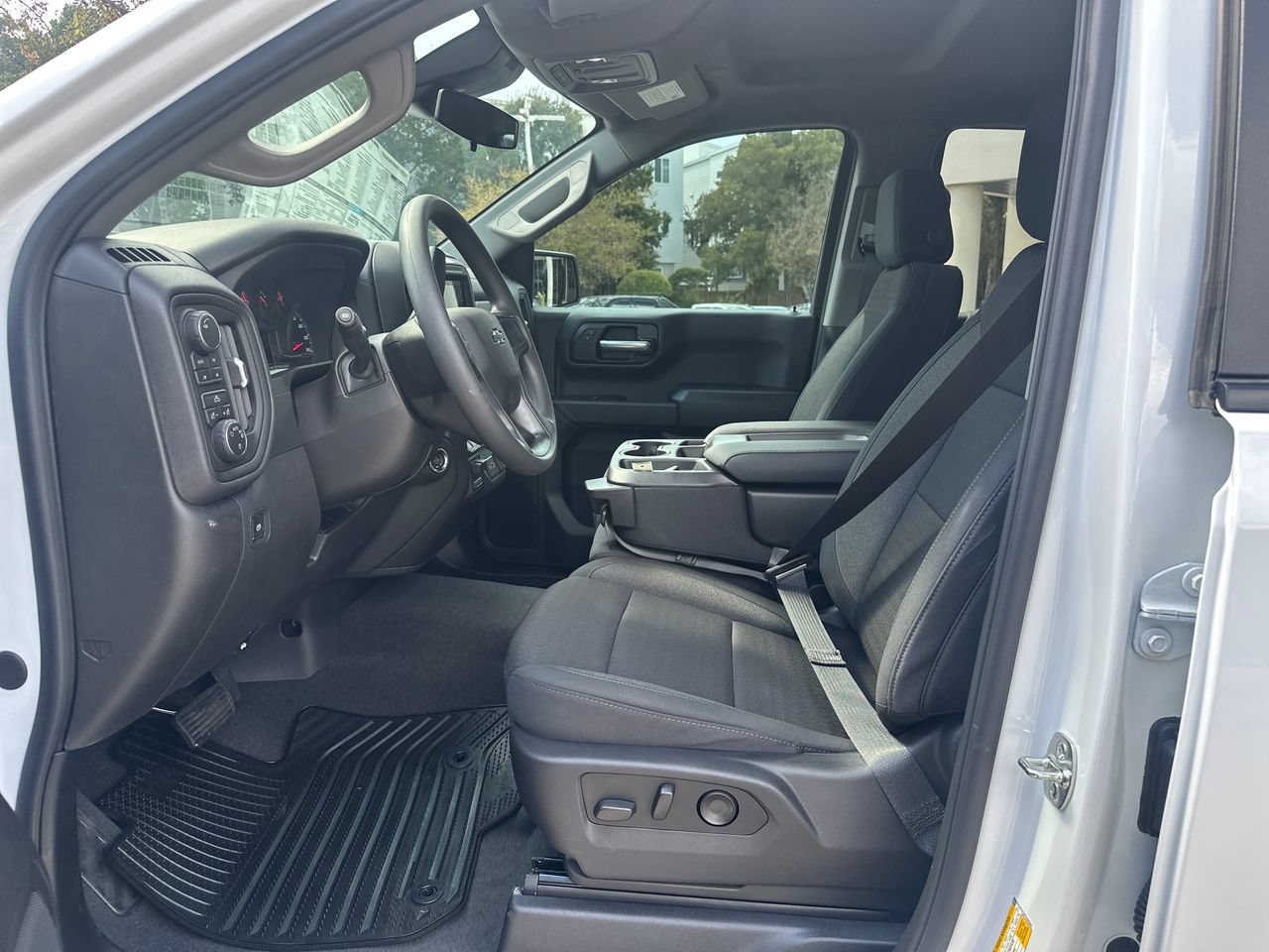 2026 Chevrolet Silverado 1500 Custom Trail Boss Truck, photo 9