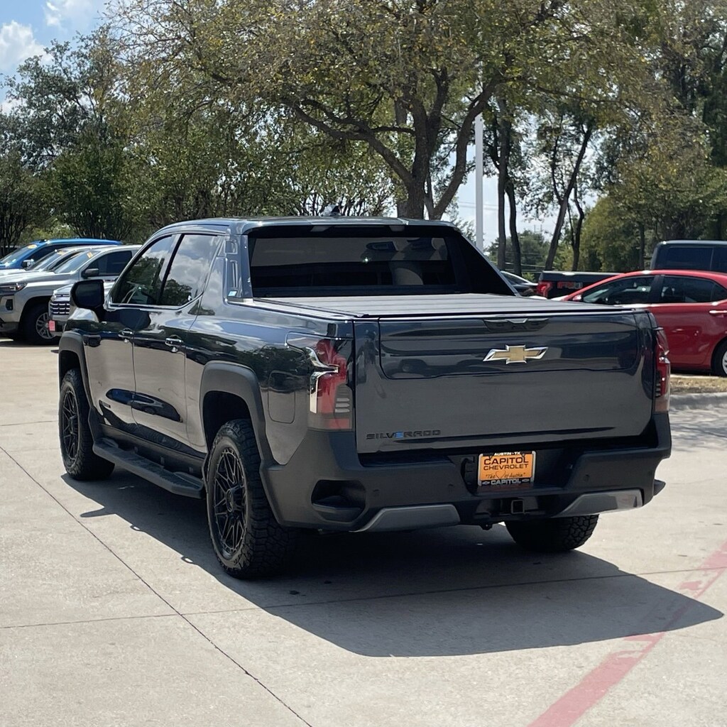 Used 2025 Chevrolet Silverado EV LT - Extended Range Truck Crew Cab