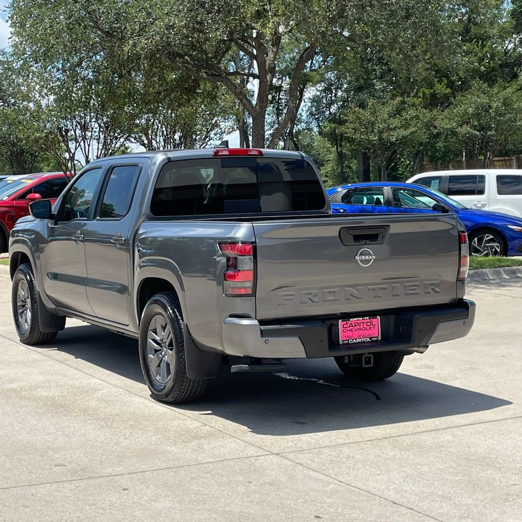 Used 2025 Nissan Frontier Crew Cab SV 4x2 Truck Crew Cab
