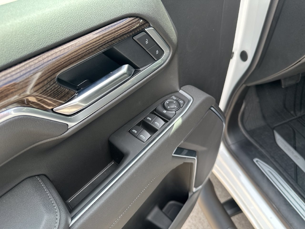 2026 Chevrolet Silverado 1500 RST Truck, photo 12