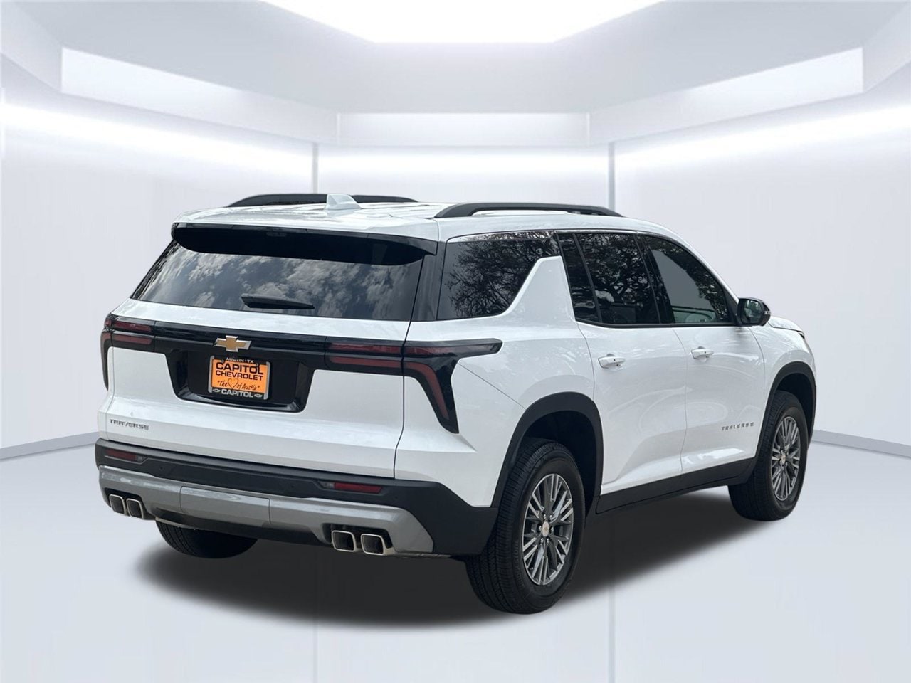 2027 Chevrolet Traverse LT - Photo 5