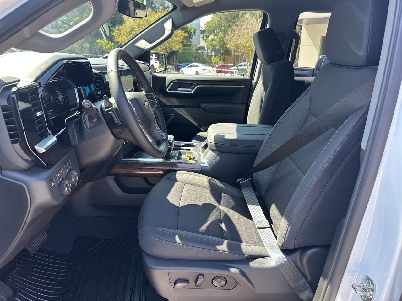 2026 Chevrolet Silverado 1500 LT Truck, photo 17