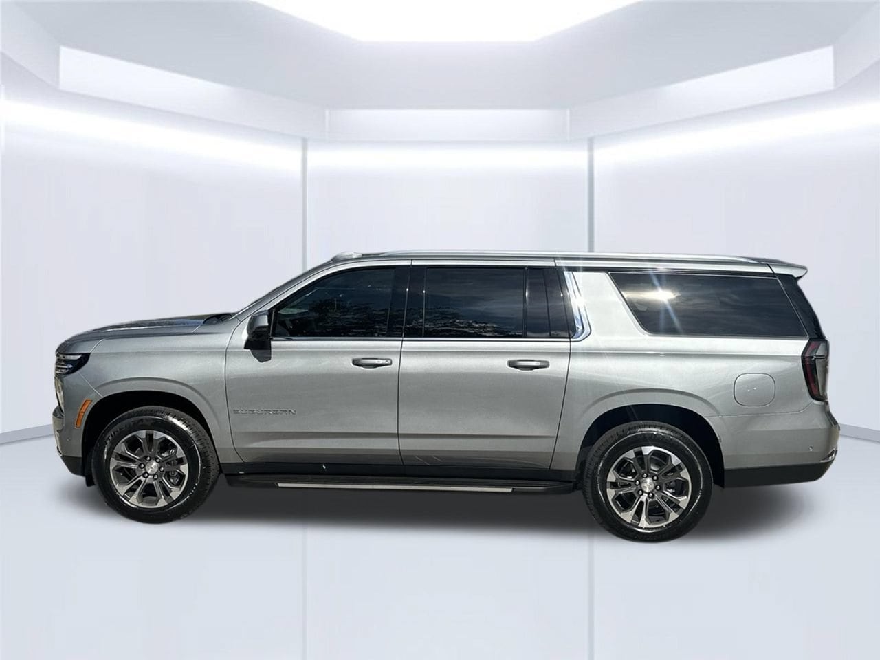 2026 Chevrolet Suburban LT, photo 3