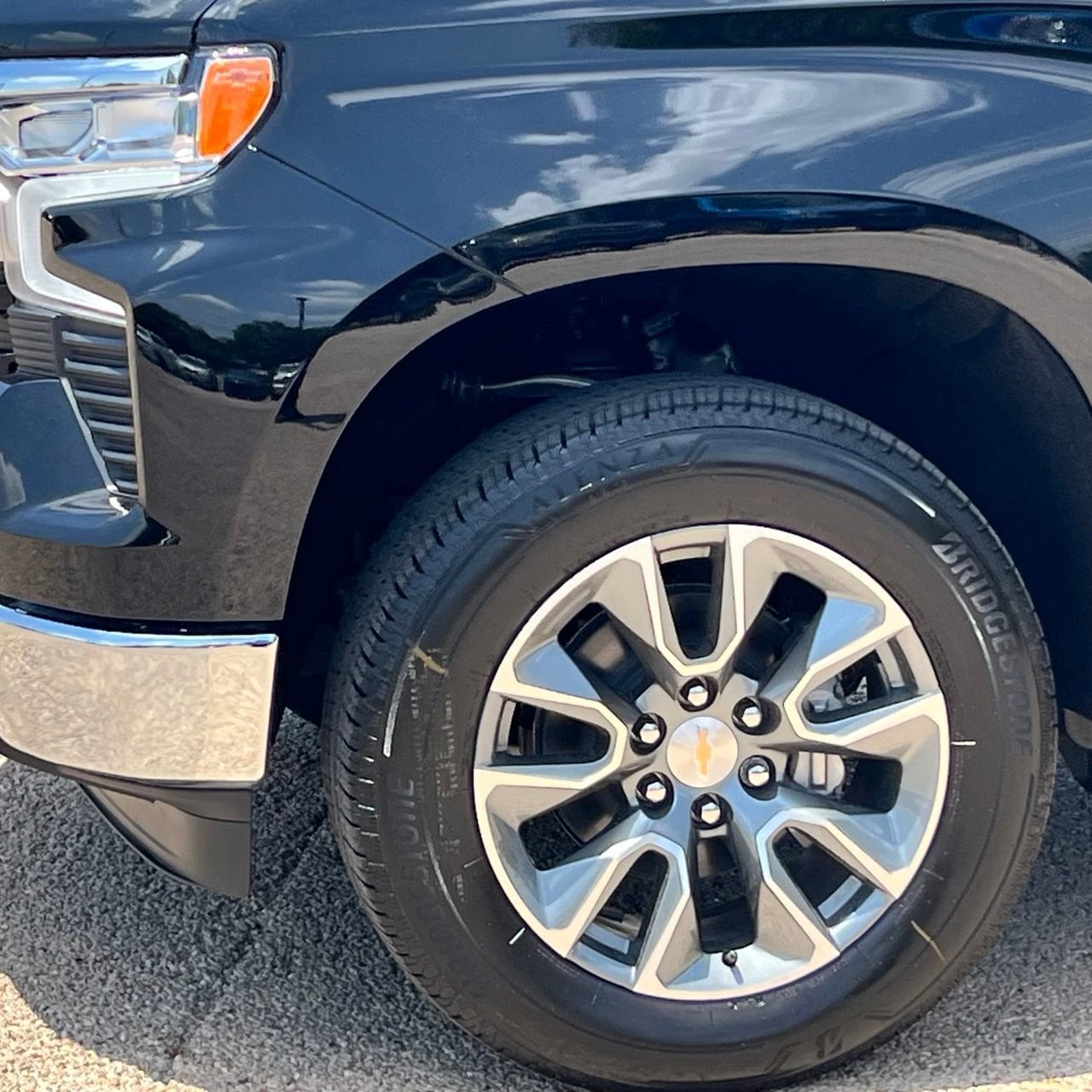 2026 Chevrolet Silverado 1500 LT, photo 2