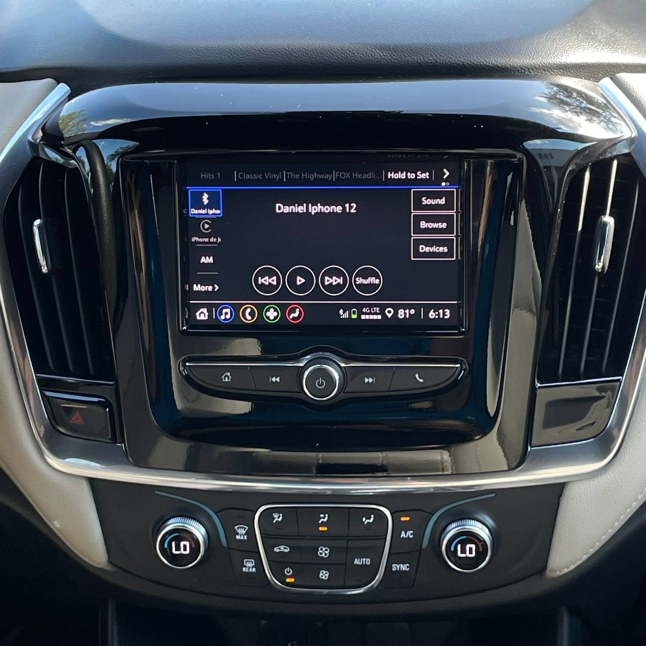 2023 Chevrolet Traverse LS - Photo 17