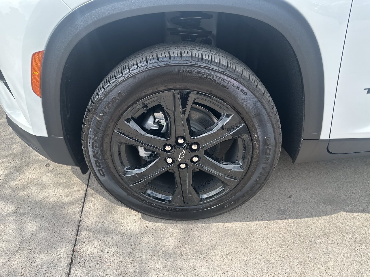 2027 Chevrolet Traverse LT - Photo 26