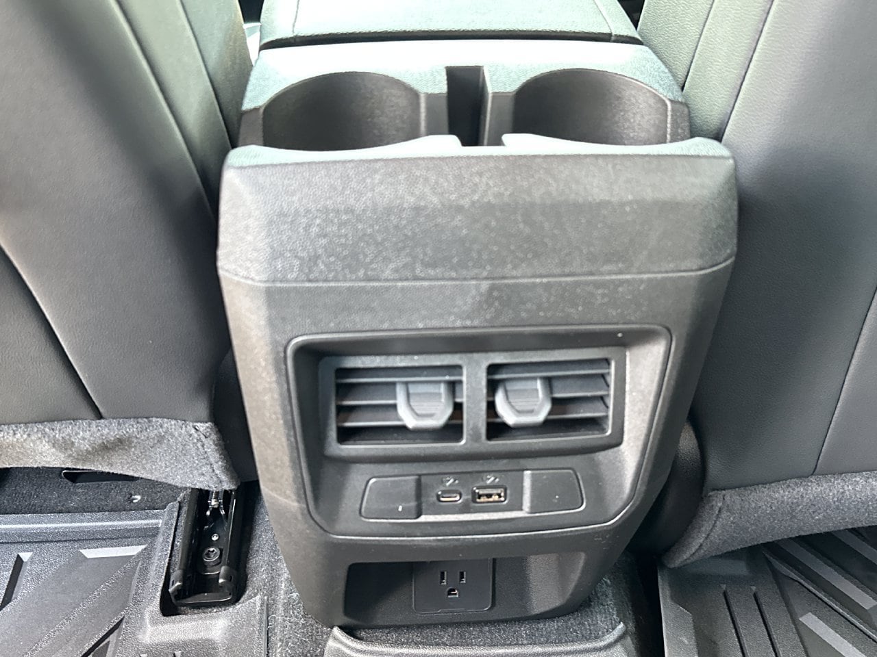 2026 Chevrolet Colorado LT - Photo 26