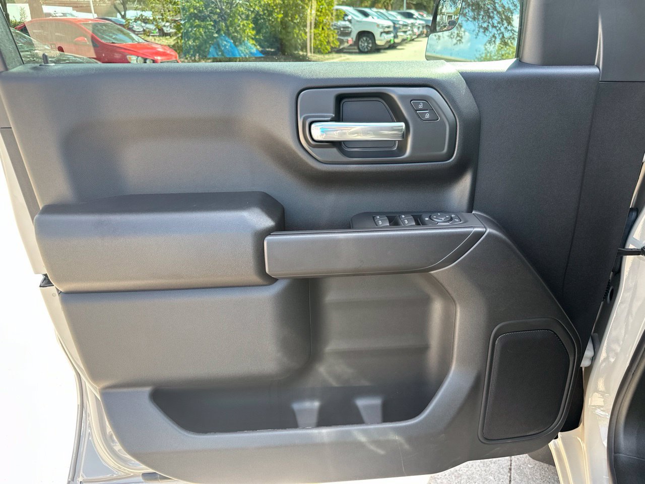 2026 Chevrolet Silverado 1500 Custom - Photo 10