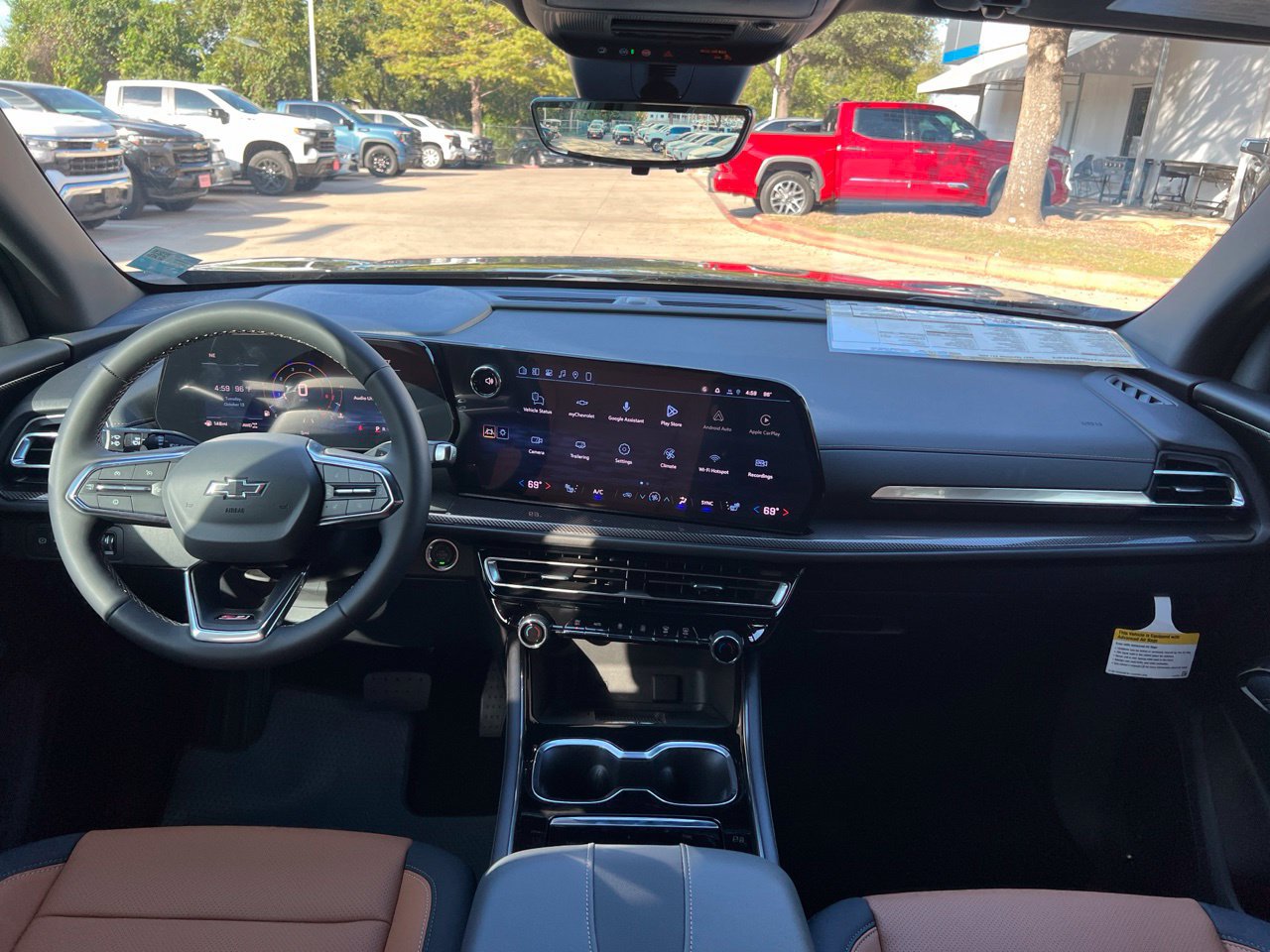 2027 Chevrolet Traverse Z71 SUV, photo 14