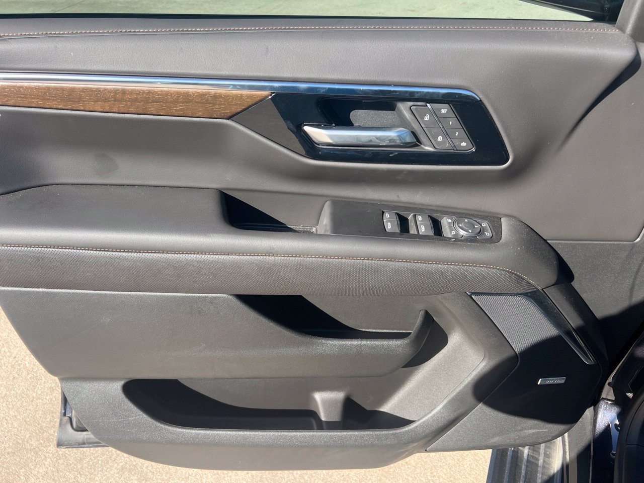 2026 Chevrolet Suburban High Country SUV, photo 12