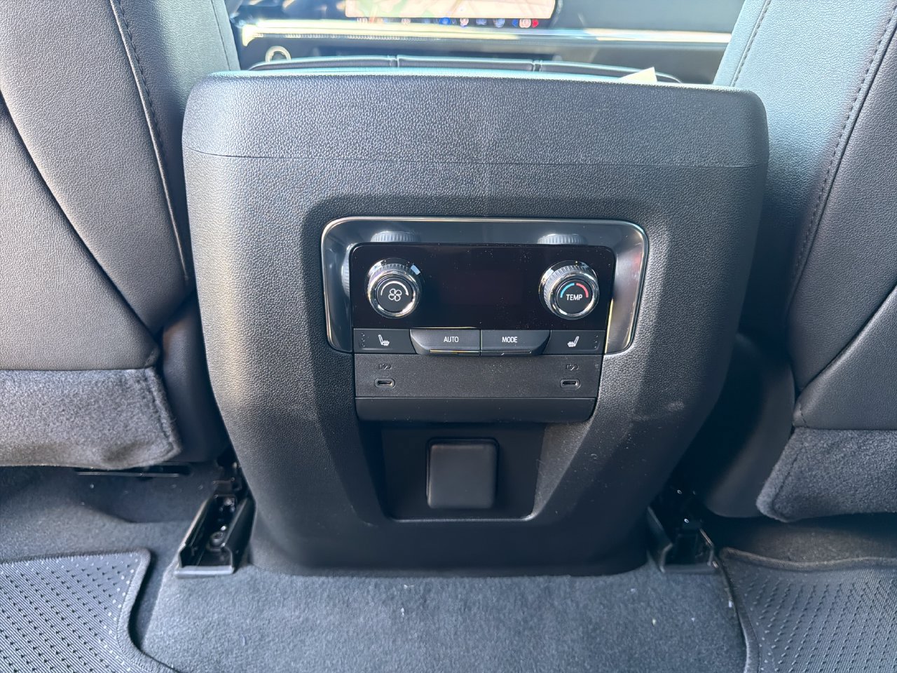2027 Chevrolet Tahoe Z71 SUV, photo 27
