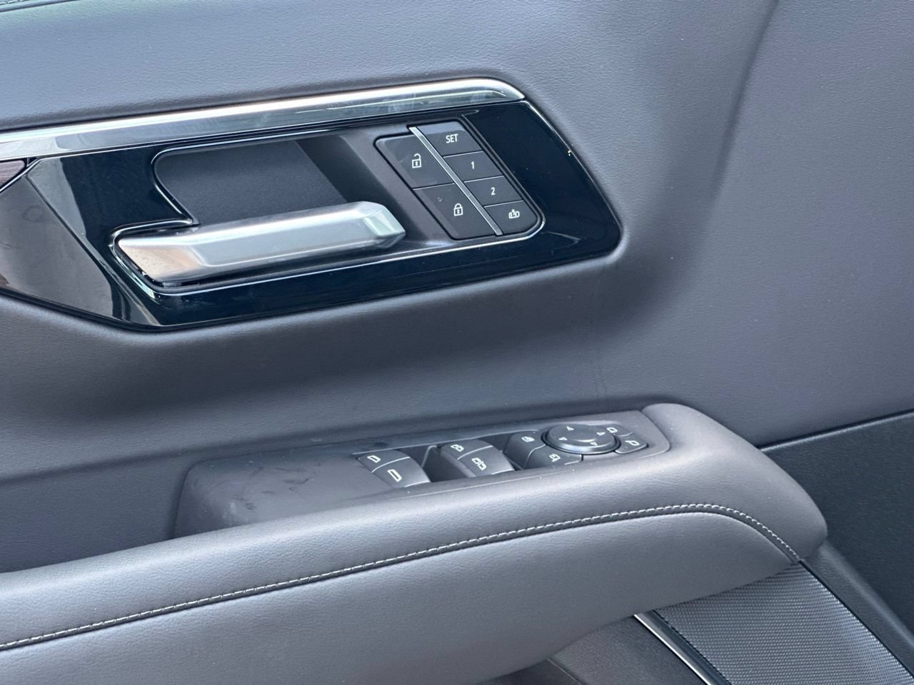 2026 Chevrolet Suburban LT SUV, photo 12