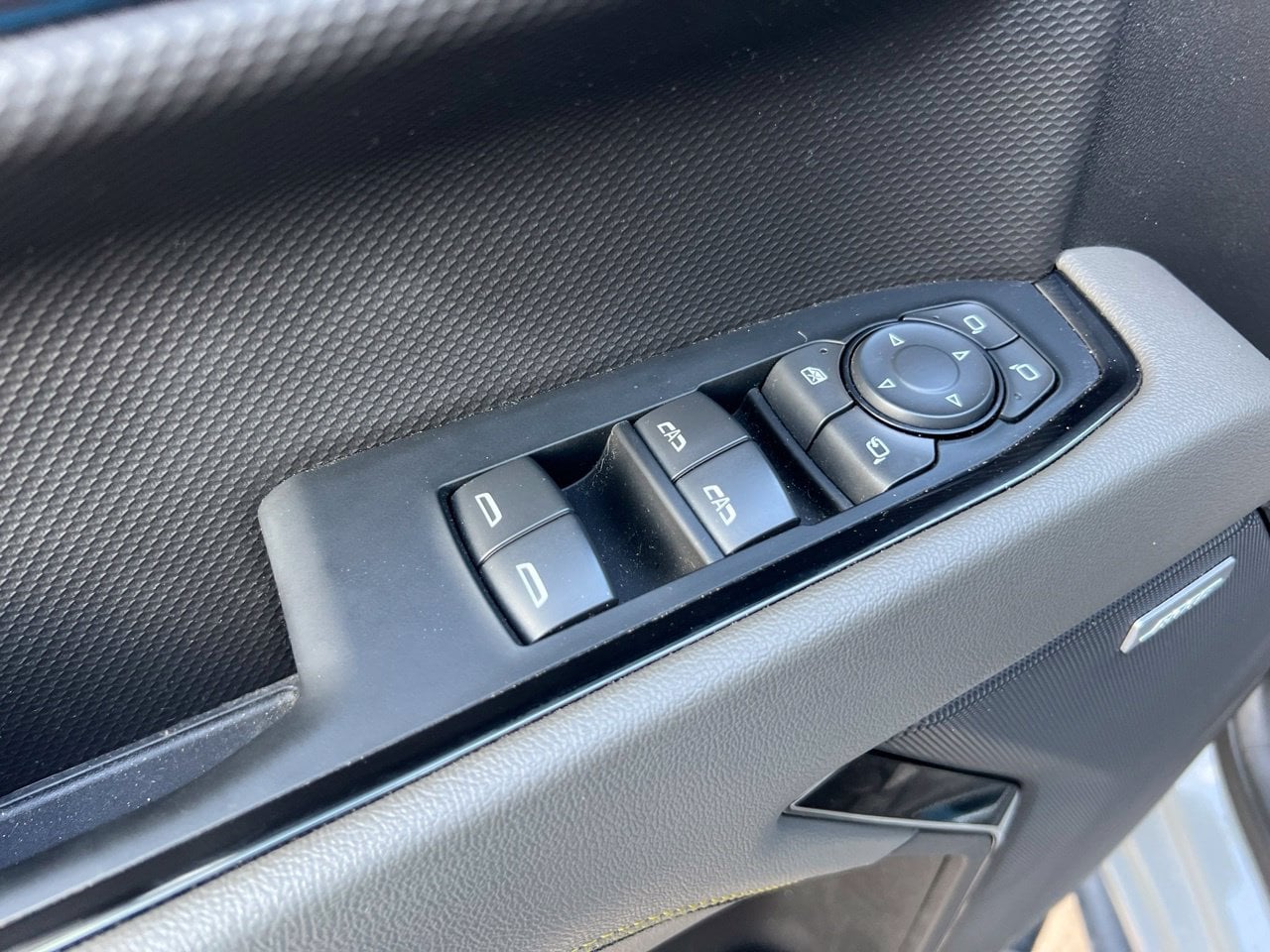 2024 Chevrolet Silverado 1500 ZR2 - Photo 12