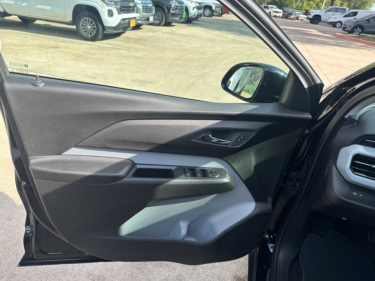 2027 Chevrolet Bolt LT SUV, photo 12