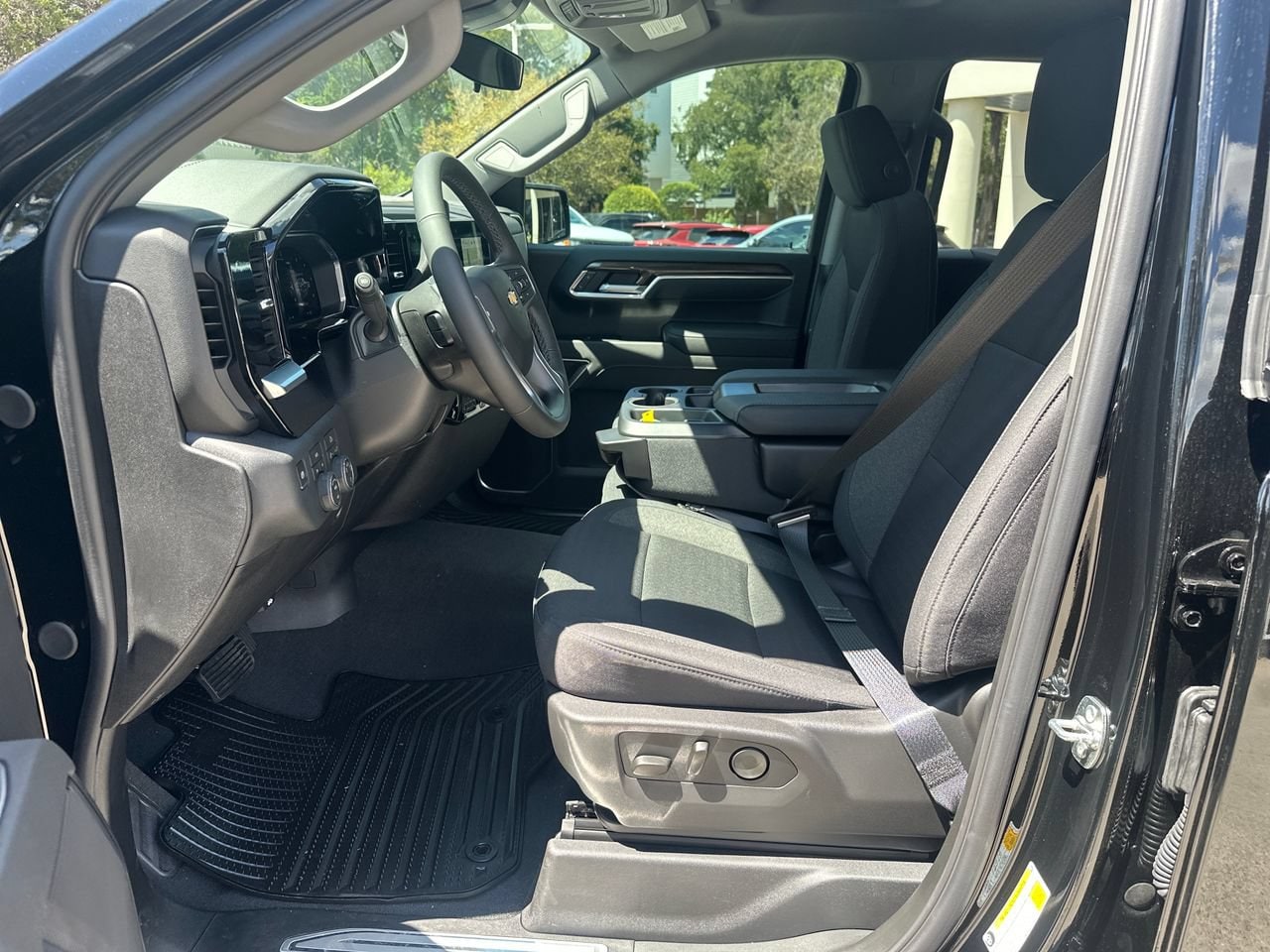 2026 Chevrolet Silverado 1500 LT - Photo 9