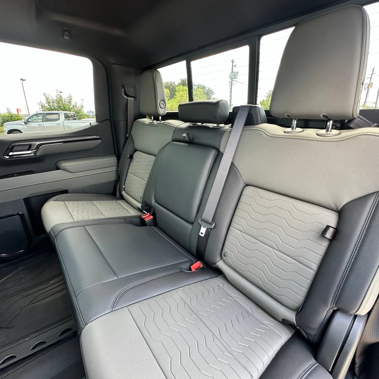 2026 Chevrolet Silverado 1500 ZR2 - Photo 28