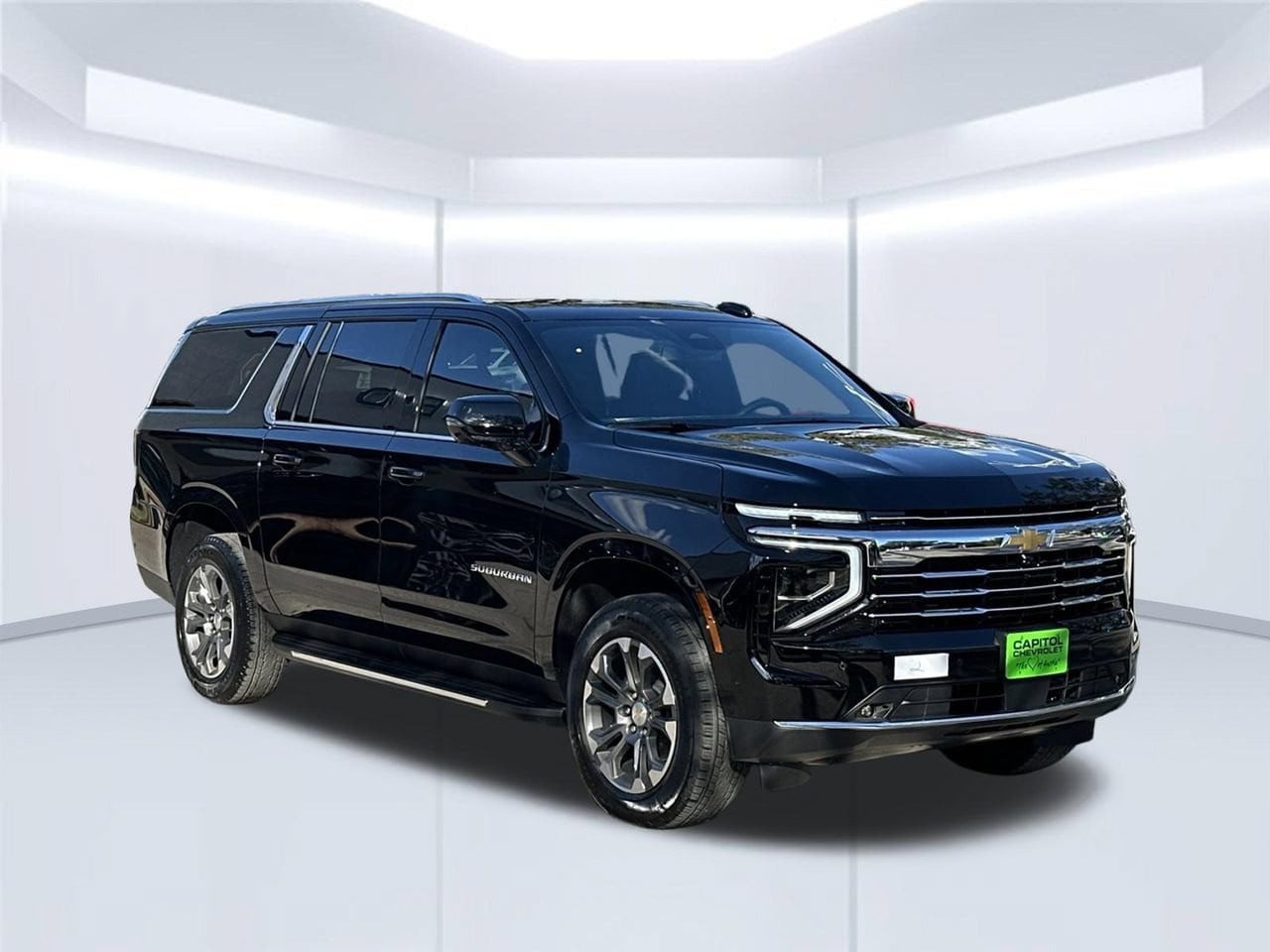 2026 Chevrolet Suburban LT, photo 8