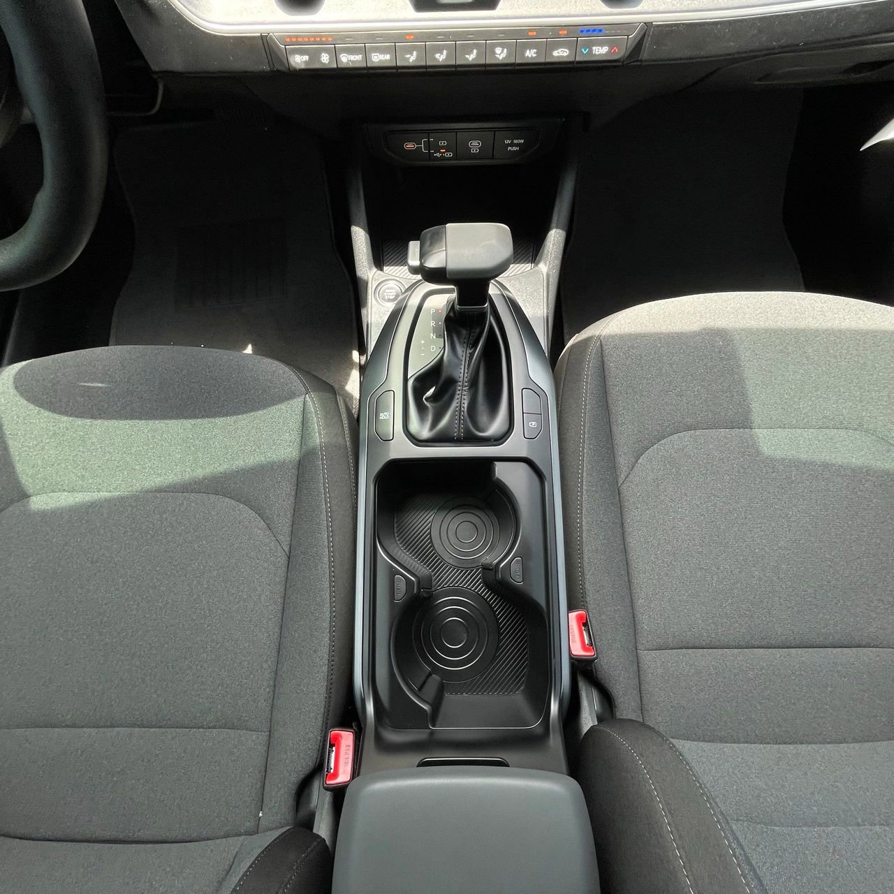 2025 Kia K4 LXS - Photo 19
