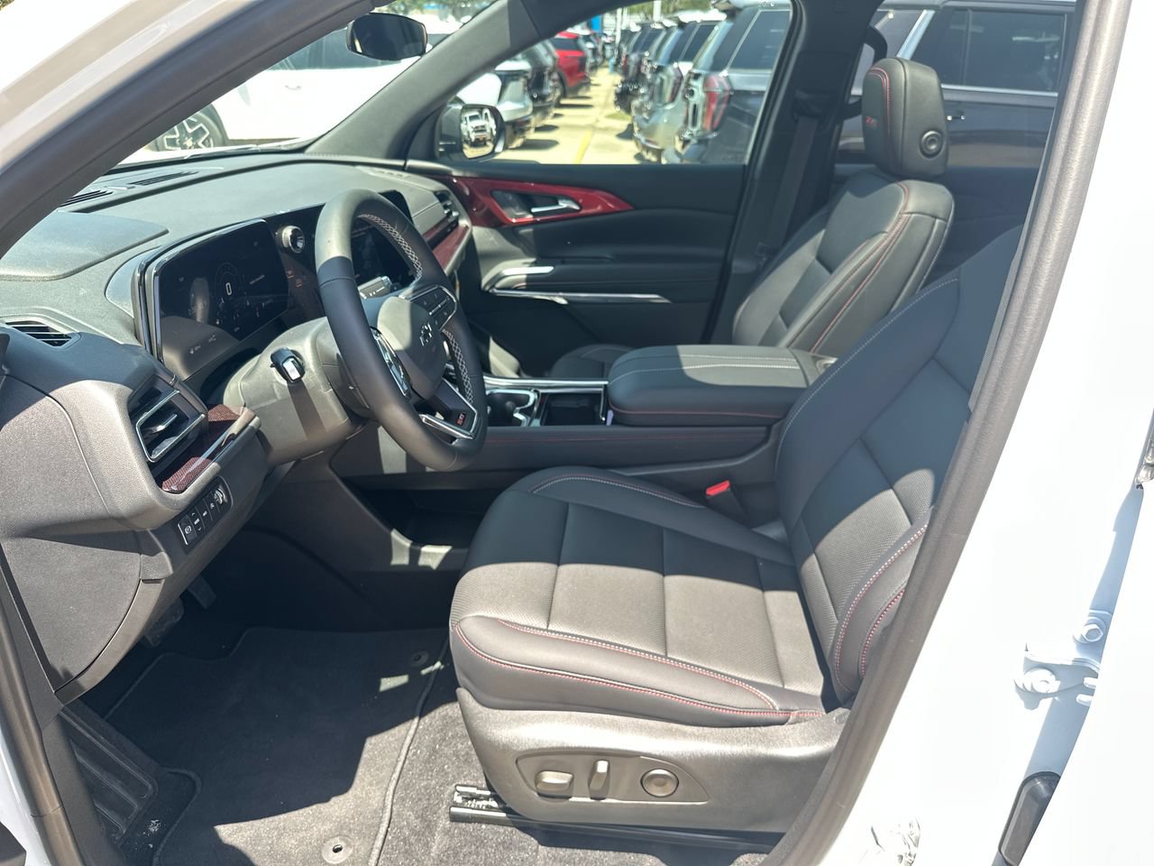 2026 Chevrolet Traverse Z71 SUV, photo 10