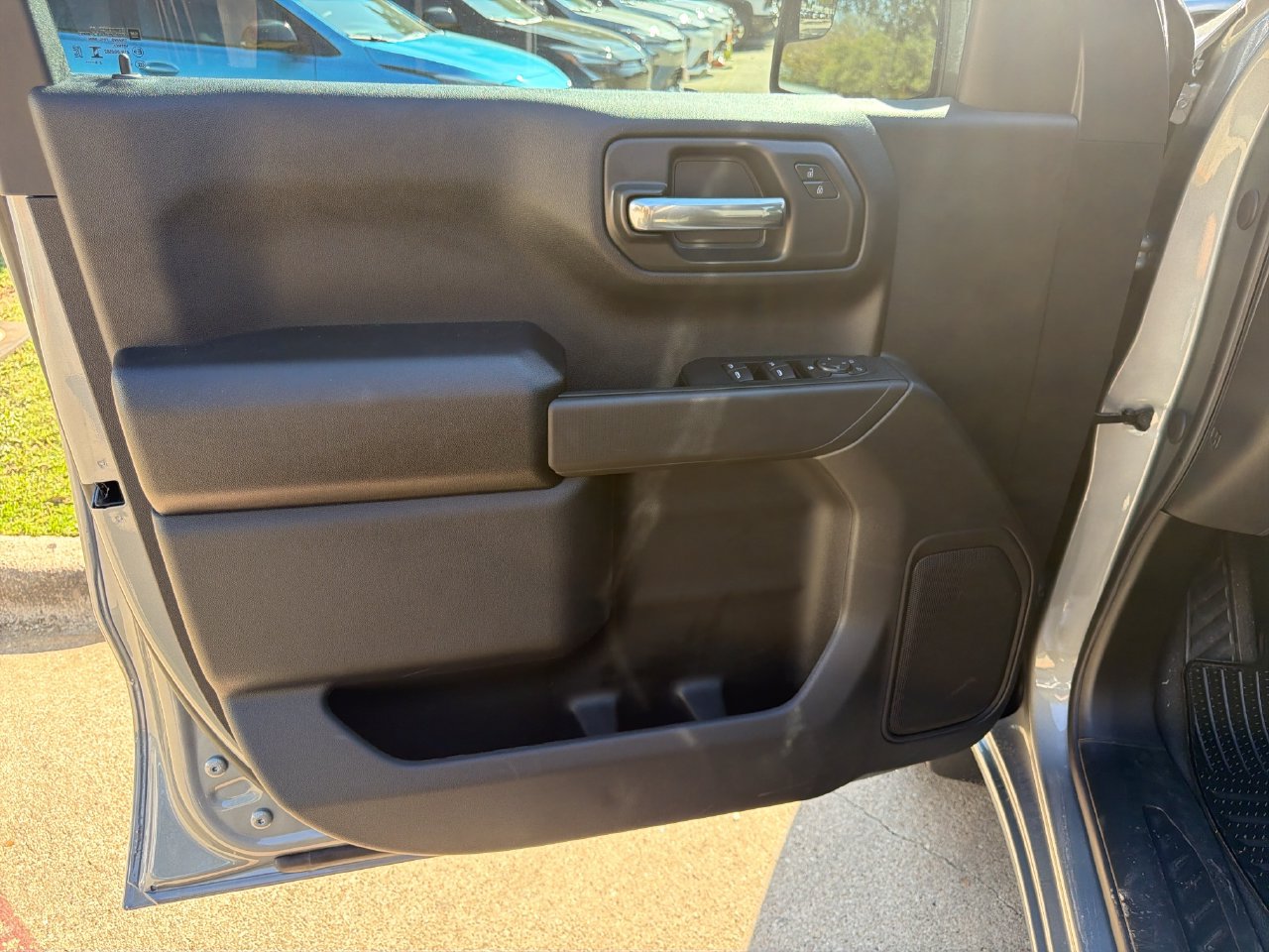 2026 Chevrolet Silverado 1500 Custom - Photo 10