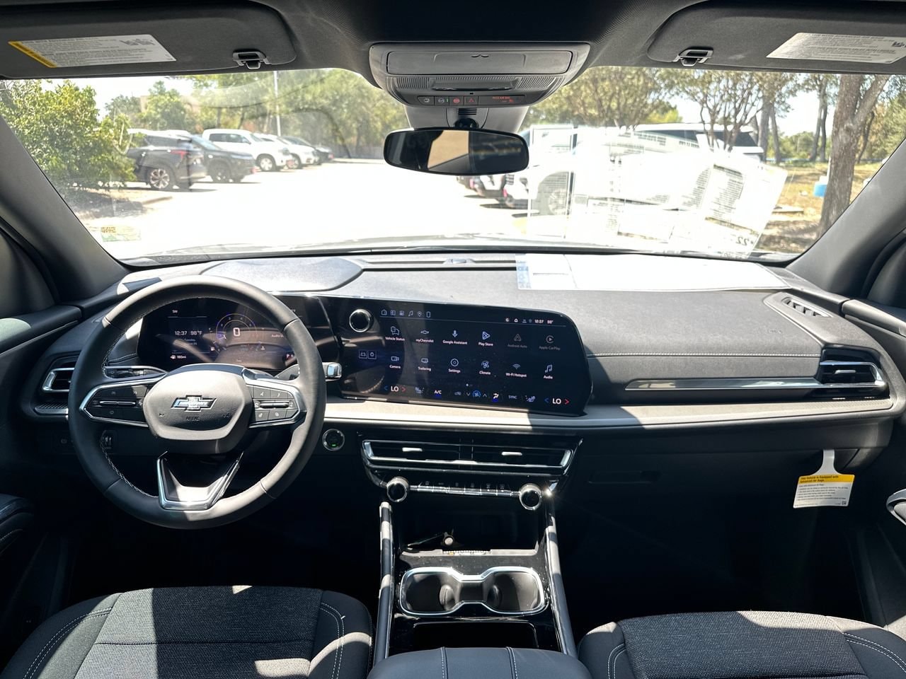 2027 Chevrolet Traverse LT - Photo 12