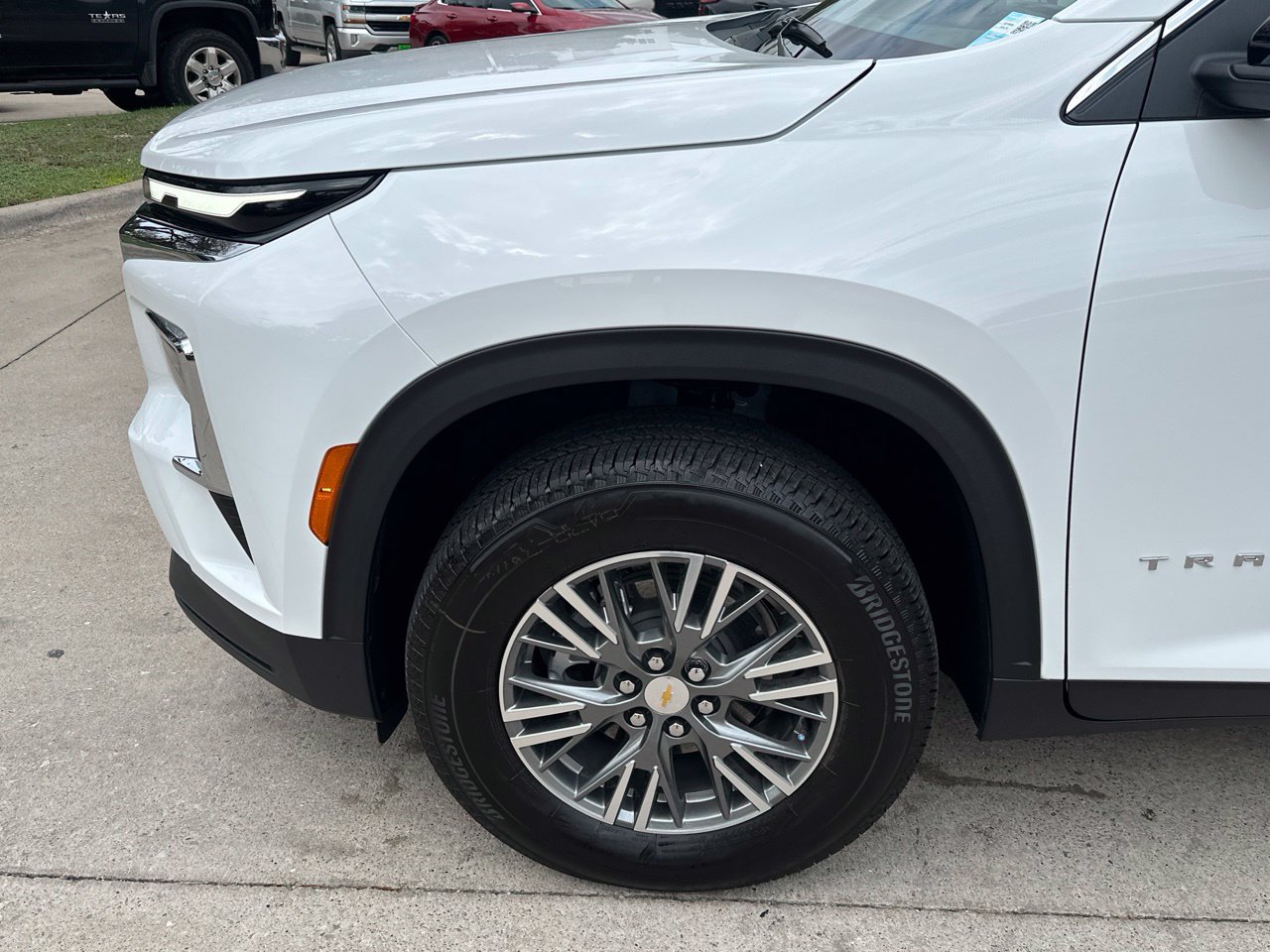 2027 Chevrolet Traverse LT - Photo 25