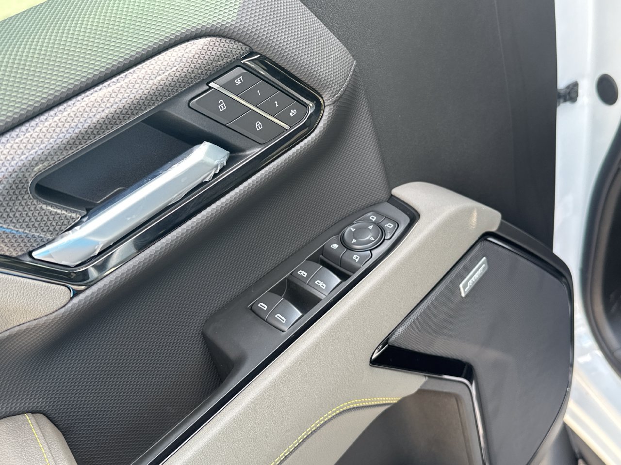 2026 Chevrolet Silverado 1500 ZR2 Truck, photo 13