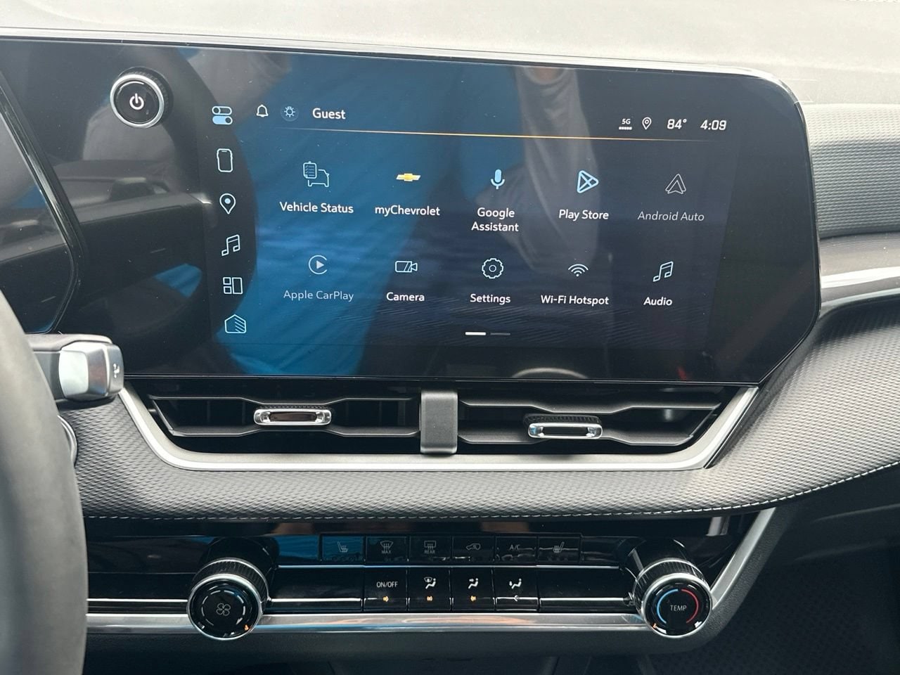 2027 Chevrolet Equinox LT SUV, photo 19