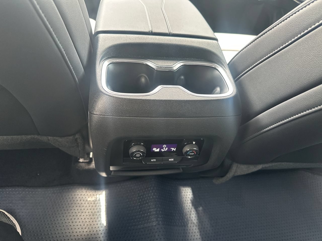 2027 Chevrolet Traverse LT - Photo 18