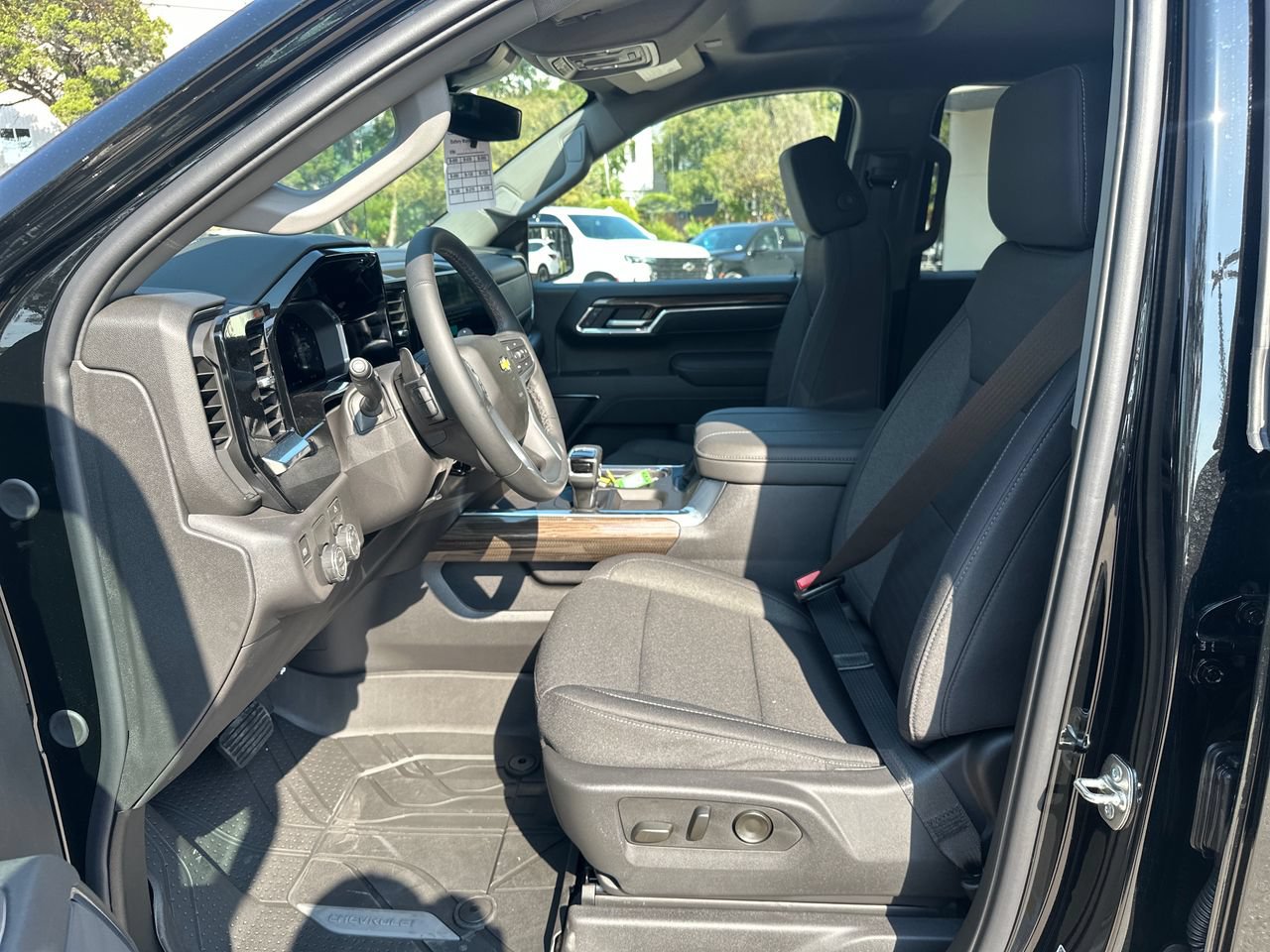 2026 Chevrolet Silverado 1500 LT, photo 9