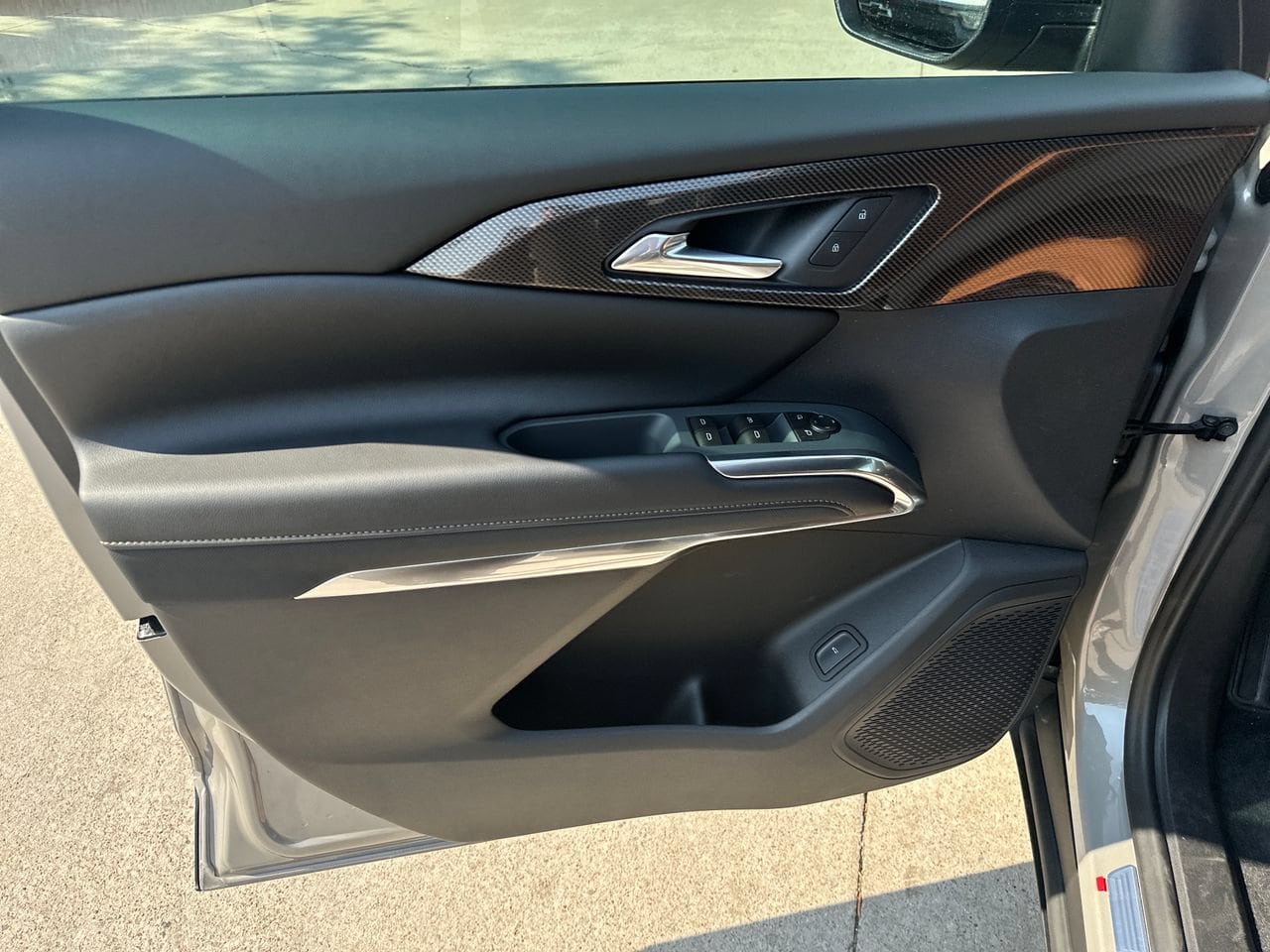 2027 Chevrolet Traverse Z71 SUV, photo 11