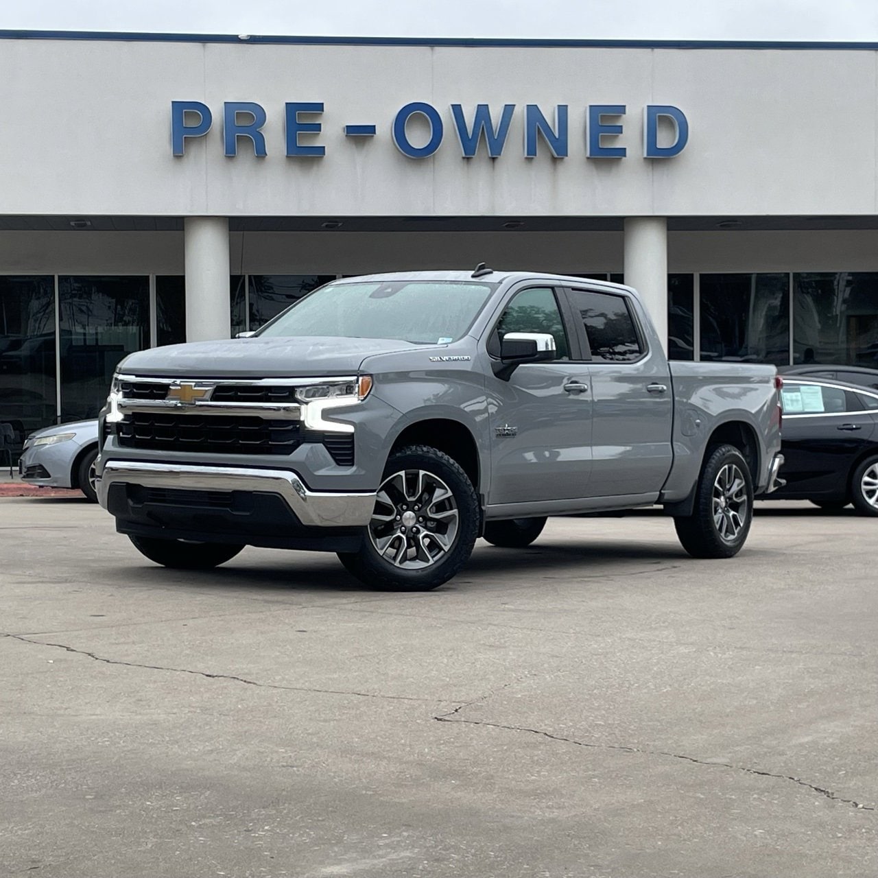 2024 Chevrolet Silverado 1500 LT's photo