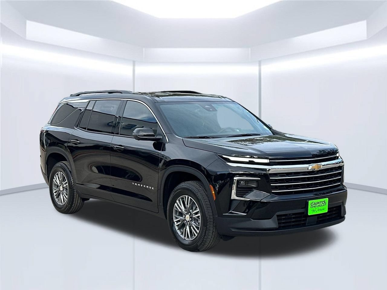2027 Chevrolet Traverse LT SUV, photo 8