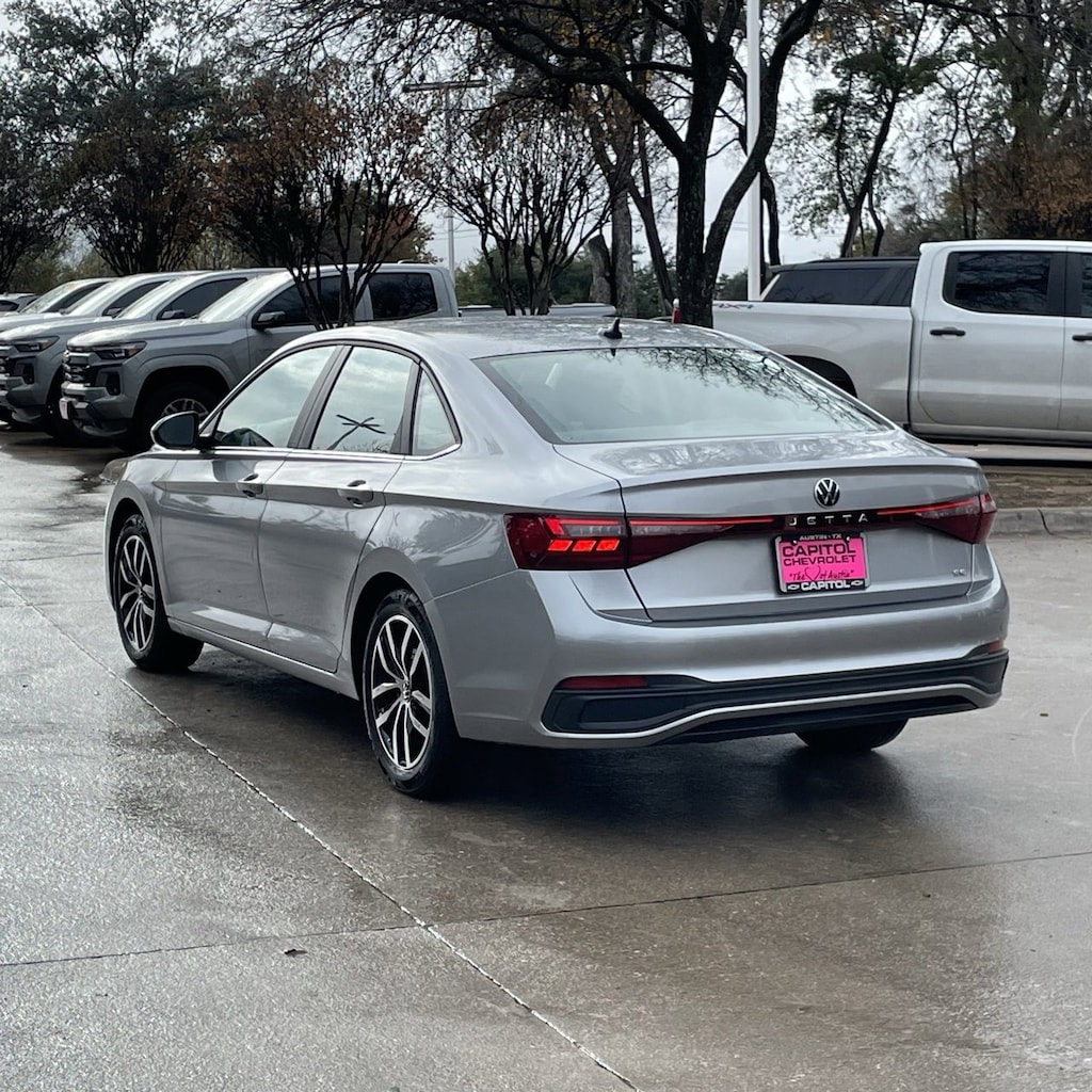 Used 2025 Volkswagen Jetta 1.5T SE Sedan