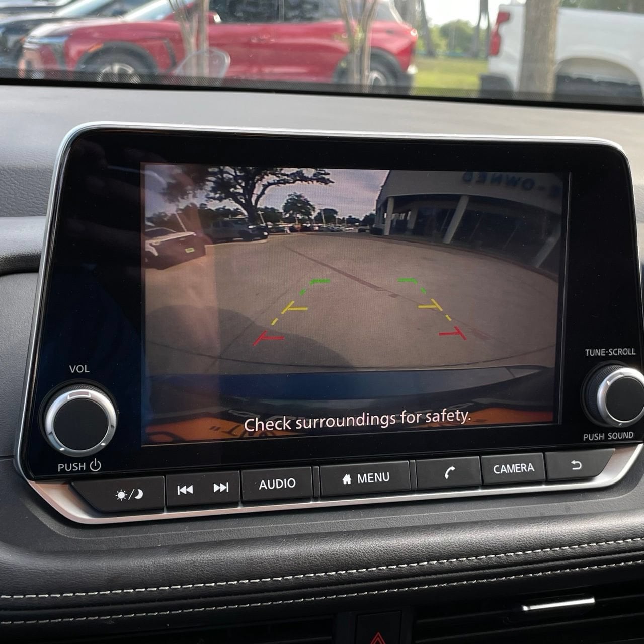 2025 Nissan Rogue SV - Photo 18