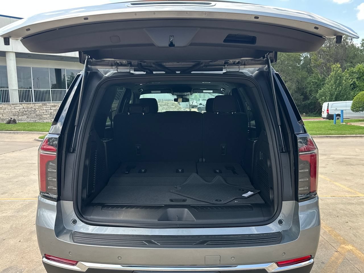 2026 Chevrolet Tahoe LS SUV, photo 25