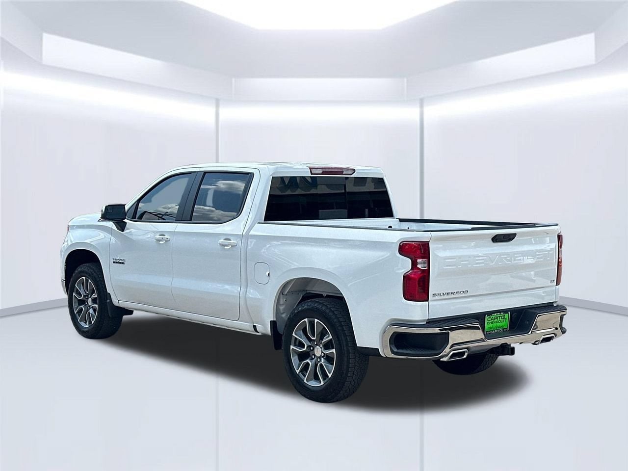 2026 Chevrolet Silverado 1500 LT Truck, photo 3