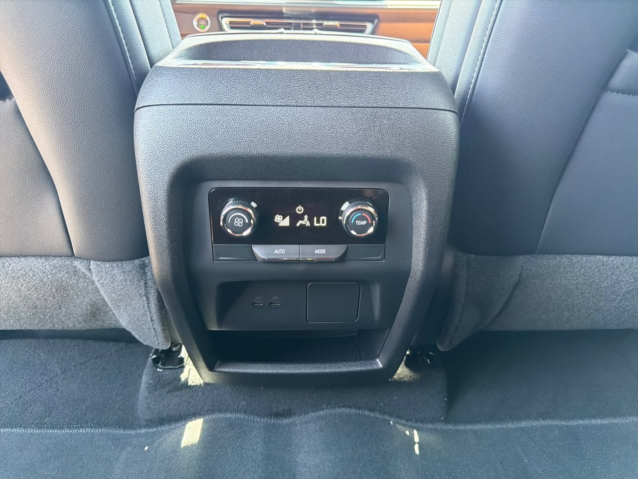 2027 Chevrolet Traverse Z71, photo 25