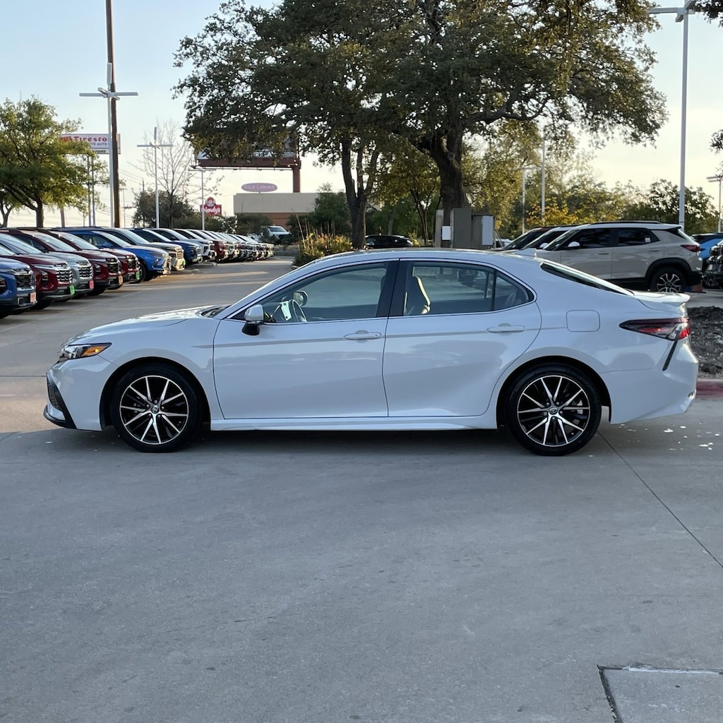 Used 2023 Toyota Camry SE Sedan