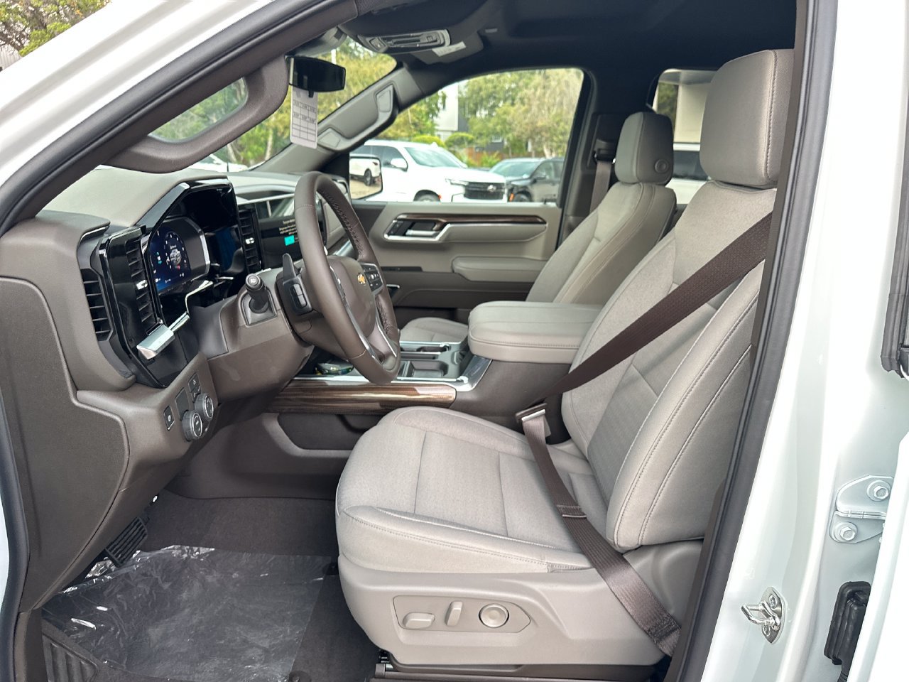 2026 Chevrolet Silverado 1500 LT - Photo 9