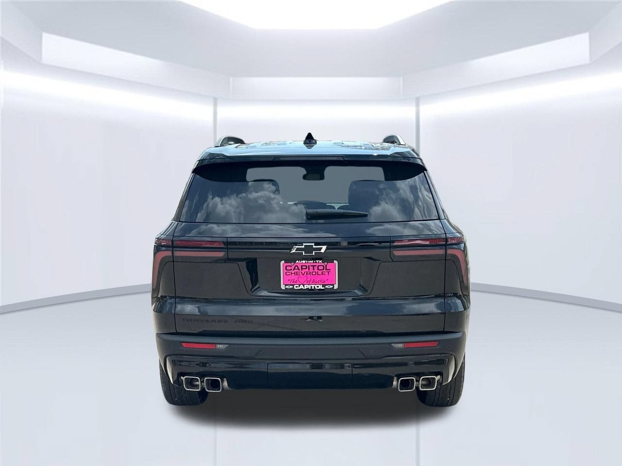2027 Chevrolet Traverse LT SUV, photo 4