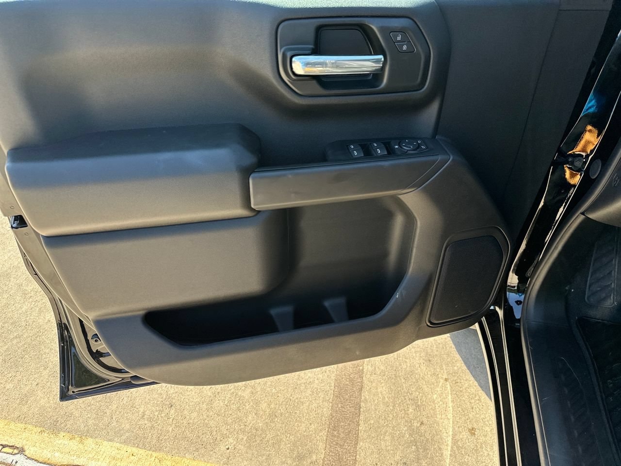 2026 Chevrolet Silverado 1500 Custom Trail Boss Truck, photo 9