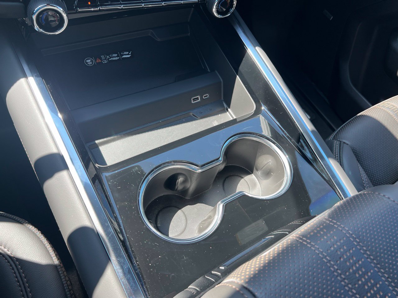 2026 Chevrolet Suburban High Country SUV, photo 25