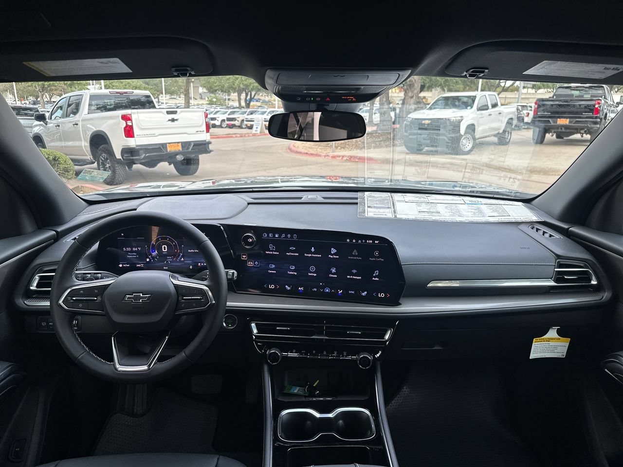 2027 Chevrolet Traverse LT SUV, photo 12