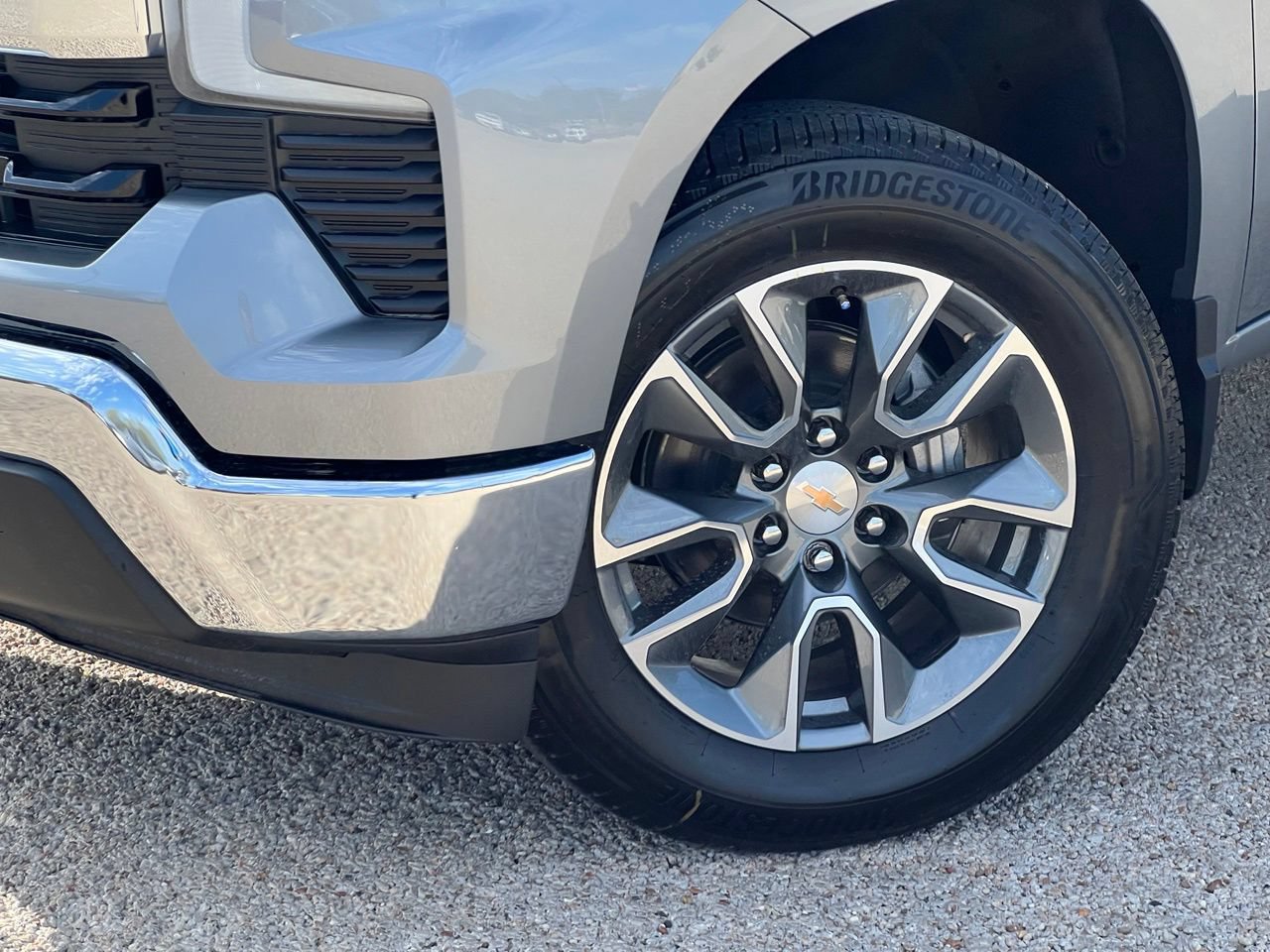2026 Chevrolet Silverado 1500 LT Truck, photo 2