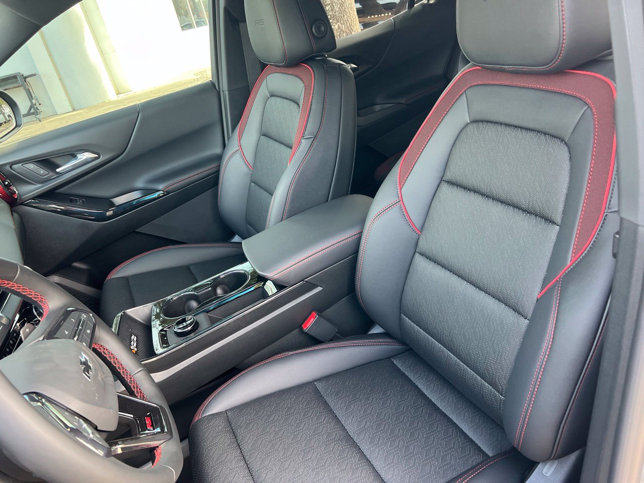 2027 Chevrolet Equinox RS, photo 10