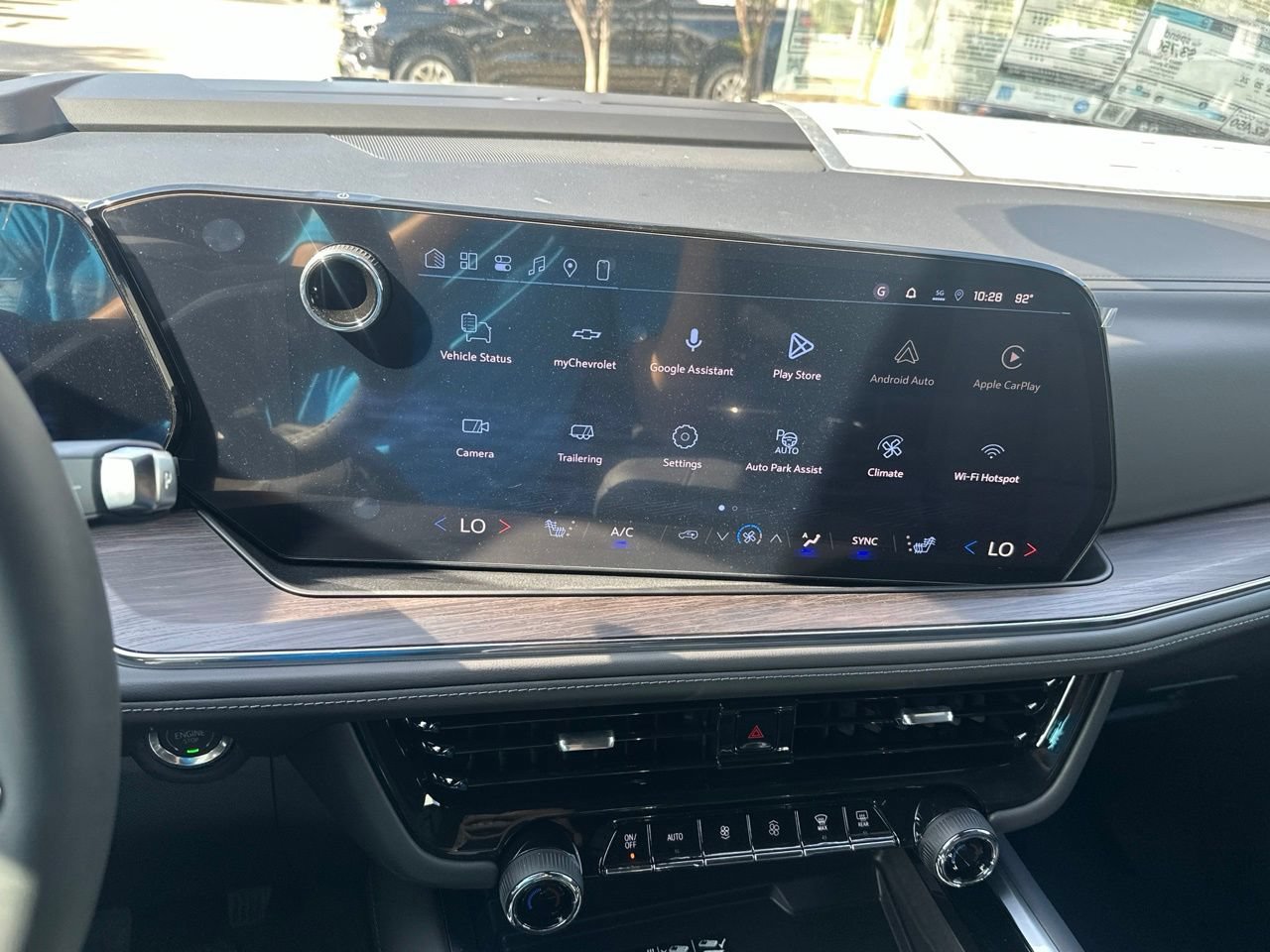 2026 Chevrolet Suburban LT, photo 19