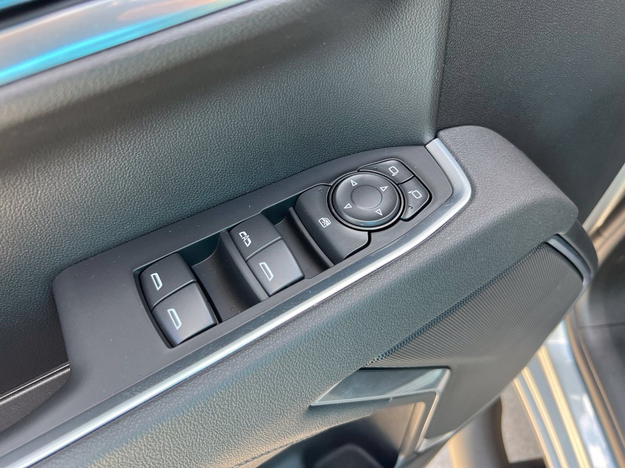 2026 Chevrolet Silverado 1500 RST - Photo 13